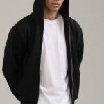 BLACK ZIP-UP BOXY HOODIE